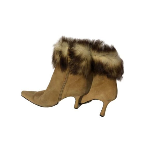 Stuart Weitzman Tan Ankle Boots with Fur Trim - Picture 3 of 6